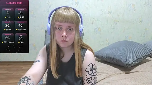 Snapshot of June_shy0 chatting on July 2026 07:59:01 AM June shy0 online show from July 2026 07:59:01 AM