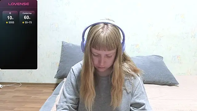 Snapshot of June_shy0 chatting on July 2026 06:51:01 AM June shy0 online show from July 2026 06:51:01 AM