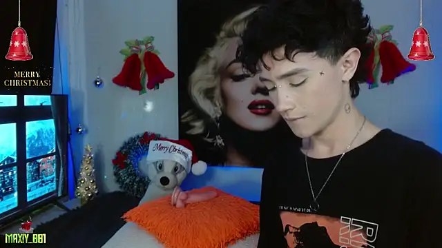 maxiy 001 online show from December 2025 04:08:01 AM