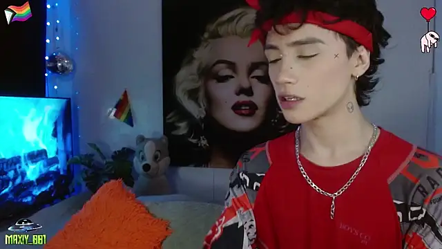 maxiy 001 online show from June 2026 11:29:01 PM
