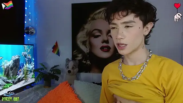 maxiy 001 online show from June 2026 11:40:01 PM