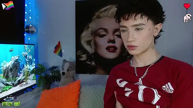 maxiy 001 online show from June 2026 12:19:02 AM