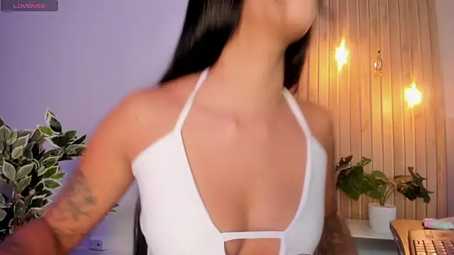 AriRobert  online show from October 2025 03:27:01 AM