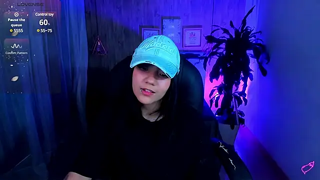 Snapshot of miichael_black chatting on January 2025 02:23:01 PM miichael black online show from January 2025 02:23:01 PM