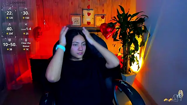 Snapshot of miichael_black chatting on February 2025 12:00:02 PM miichael black online show from February 2025 12:00:02 PM