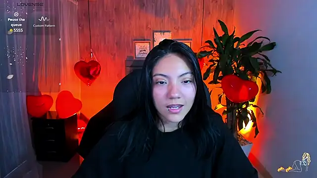 Snapshot of miichael_black chatting on February 2025 01:38:02 PM miichael black online show from February 2025 01:38:02 PM