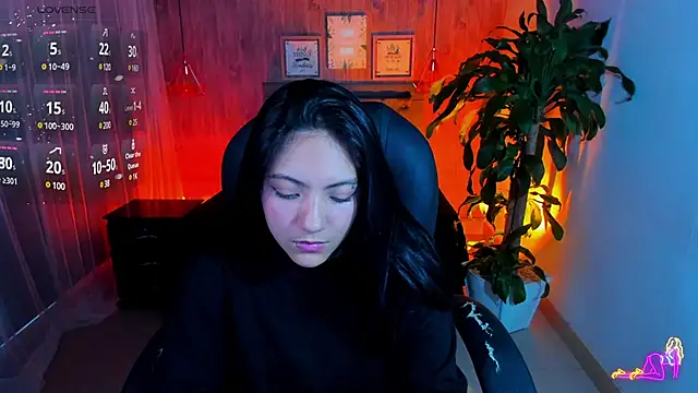 Snapshot of miichael_black chatting on February 2025 04:22:01 PM miichael black online show from February 2025 04:22:01 PM