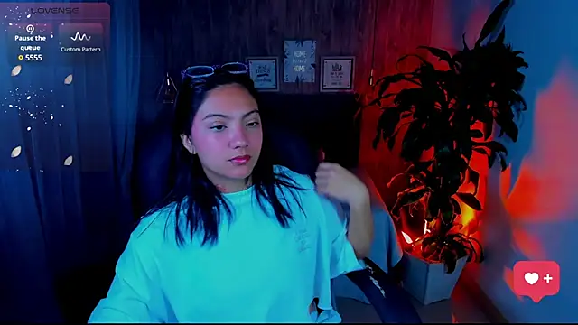 Snapshot of miichael_black chatting on March 2025 01:48:01 PM miichael black online show from March 2025 01:48:01 PM