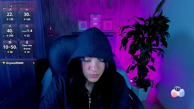 Snapshot of miichael_black chatting on March 2025 01:30:02 PM miichael black online show from March 2025 01:30:02 PM