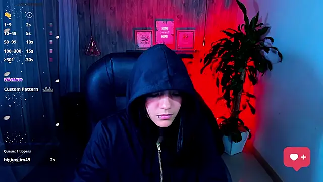 Snapshot of miichael_black chatting on March 2025 05:34:02 PM miichael black online show from March 2025 05:34:02 PM
