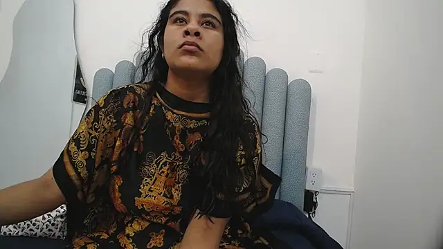 iniyalaboni online show from February 2025 01:55:02 PM