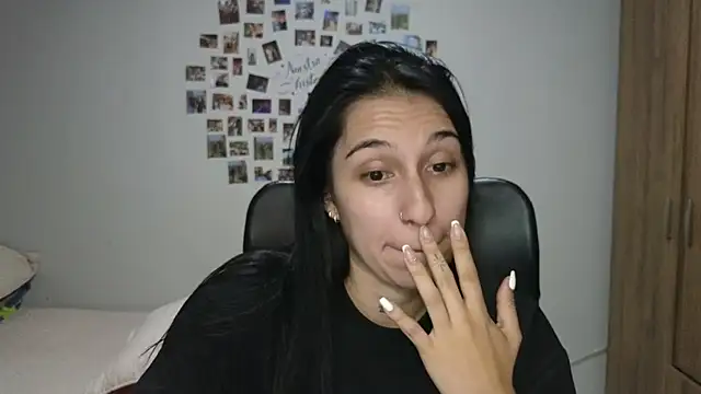 tammyandrade  online show from July 2026 04:12:01 PM