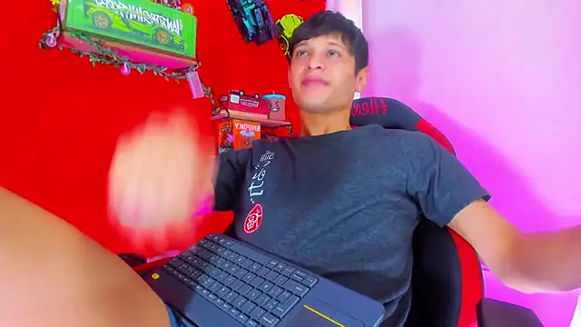 LilOwen  online show from September 2025 05:04:02 PM