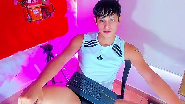 LilOwen  online show from October 2025 06:03:01 PM