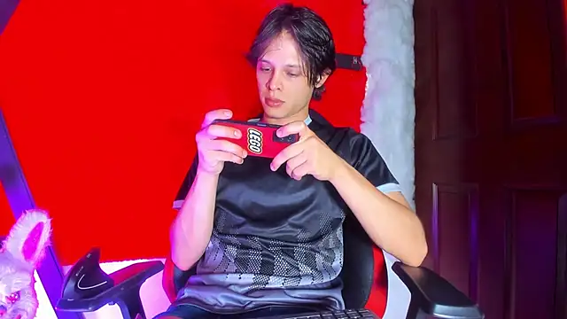 LilOwen  online show from March 2026 03:48:01 PM