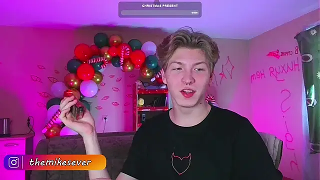 Snapshot of TheMikeSever chatting on December 2024 07:15:02 AM TheMikeSever online show from December 2024 07:15:02 AM