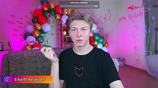 Snapshot of TheMikeSever chatting on December 2024 05:21:02 PM TheMikeSever online show from December 2024 05:21:02 PM