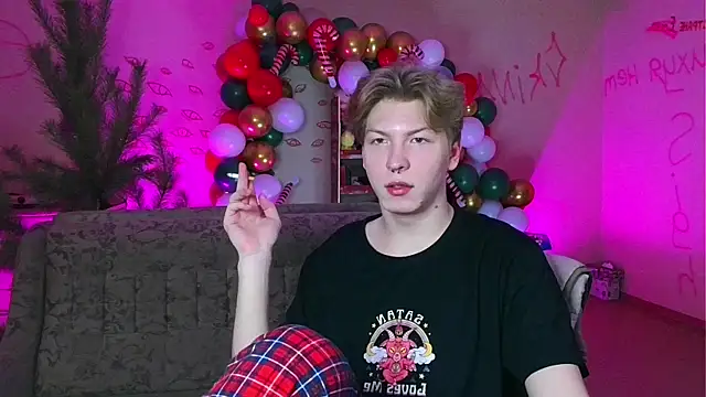 Snapshot of TheMikeSever chatting on December 2024 05:46:01 PM TheMikeSever online show from December 2024 05:46:01 PM