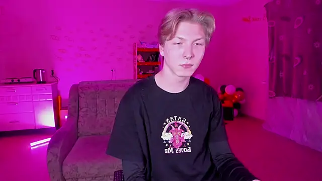 Snapshot of TheMikeSever chatting on January 2025 10:51:02 PM TheMikeSever online show from January 2025 10:51:02 PM