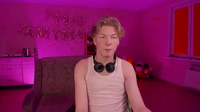 Snapshot of TheMikeSever chatting on February 2025 12:37:01 AM TheMikeSever online show from February 2025 12:37:01 AM