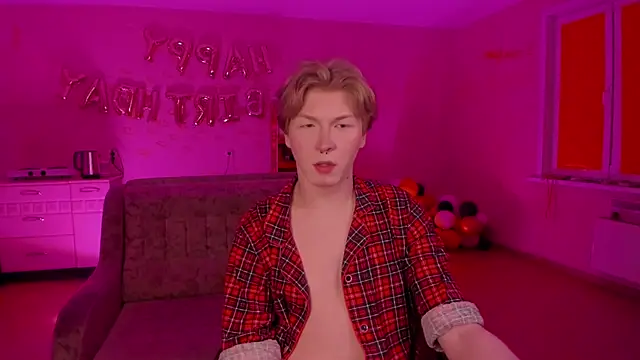 Snapshot of TheMikeSever chatting on February 2025 08:20:02 PM TheMikeSever online show from February 2025 08:20:02 PM