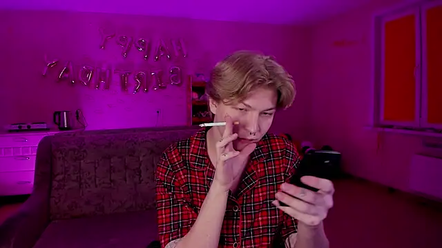 Snapshot of TheMikeSever chatting on March 2025 07:31:02 PM TheMikeSever online show from March 2025 07:31:02 PM