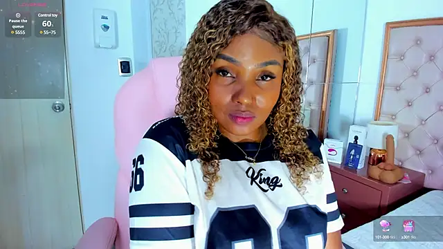 Isla Scott online show from March 2025 02:29:02 PM