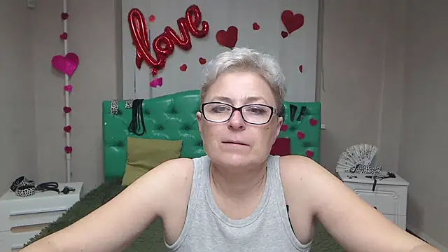 EmiliaGree online show from October 2025 05:13:02 PM