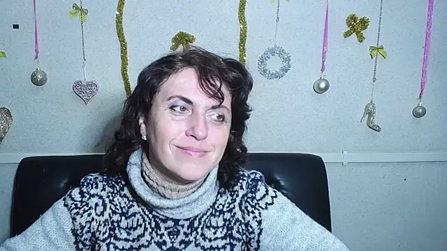 LuciaMii online show from December 2024 06:05:01 PM