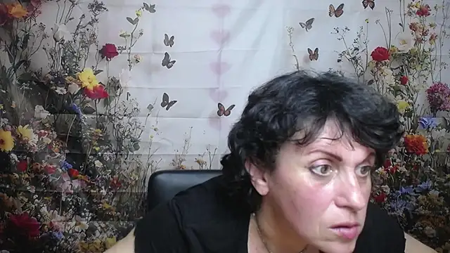 LuciaMii online show from September 2025 05:16:02 PM