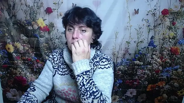 LuciaMii online show from October 2025 05:13:02 PM