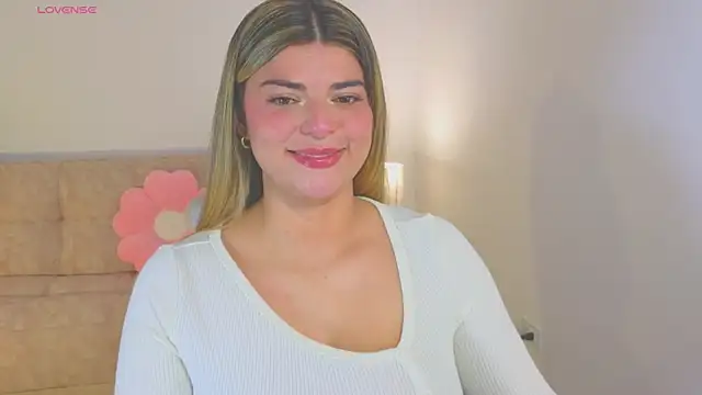 Snapshot of Thamy_stark chatting on July 2026 02:11:01 PM Thamy stark online show from July 2026 02:11:01 PM