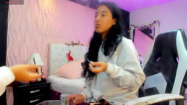 Snapshot of SofiSinfull chatting on December 2024 01:27:02 PM SofiSinfull online show from December 2024 01:27:02 PM