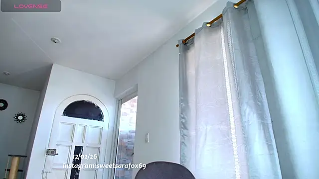 sweetsarasofia online show from February 2026 07:42:02 PM