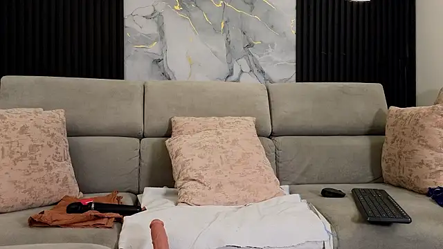 anellejones online show from March 2026 07:42:01 PM