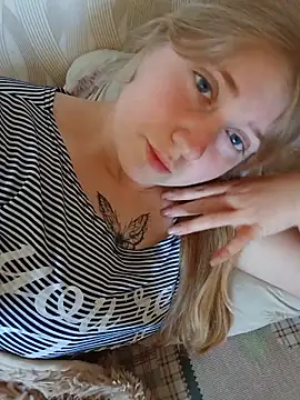 Snapshot of AnastasiaSky19 chatting on May 2026 06:40:01 AM AnastasiaSky19 online show from May 2026 06:40:01 AM