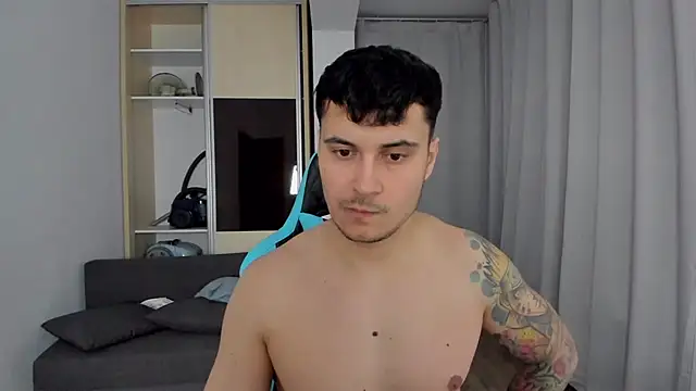 MatMalonne online show from February 2025 03:41:02 PM