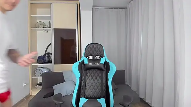 MatMalonne online show from February 2025 03:38:01 PM