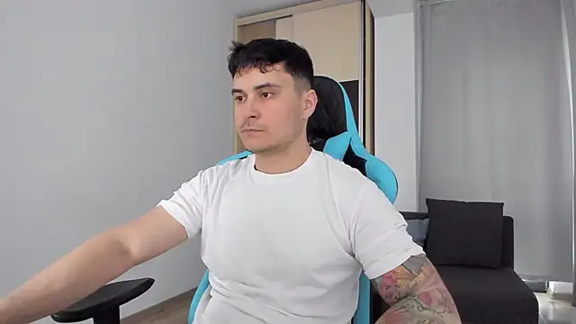 MatMalonne online show from March 2025 12:34:01 PM