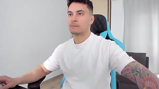 MatMalonne online show from March 2025 08:20:02 AM