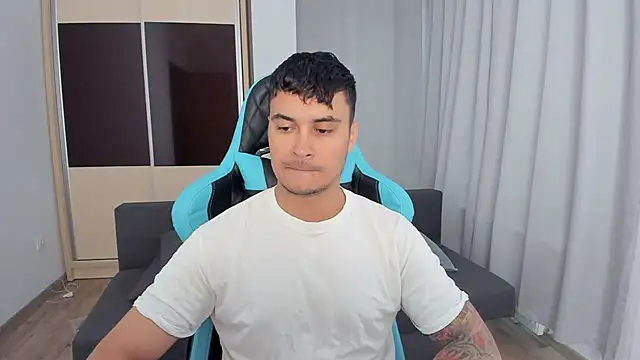 MatMalonne online show from October 2025 07:08:02 AM