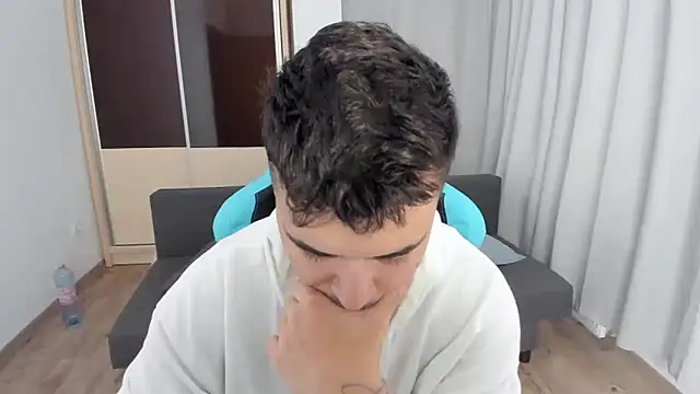 MatMalonne online show from October 2025 04:57:01 AM