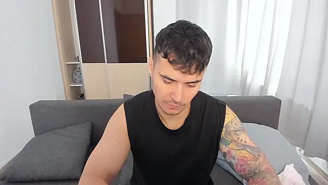 MatMalonne online show from October 2025 08:26:01 AM