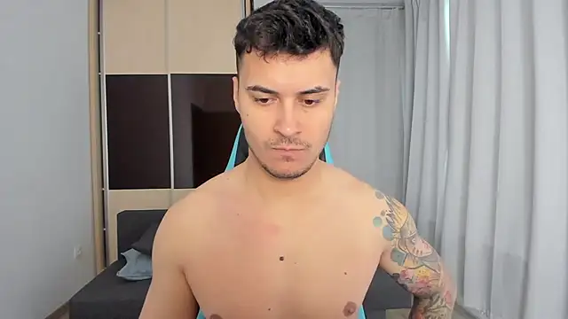 MatMalonne online show from November 2025 06:46:02 AM