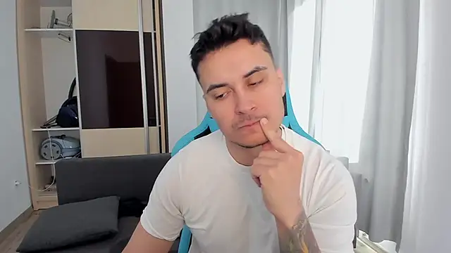 MatMalonne online show from March 2026 06:53:02 AM