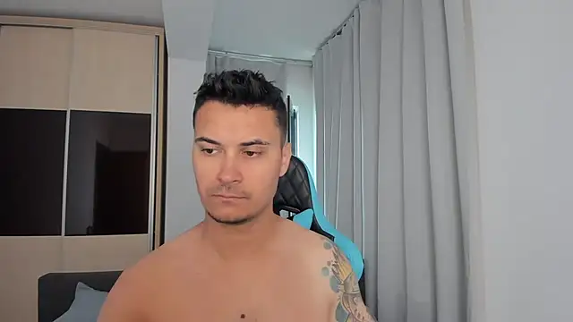Snapshot of MatMalonne chatting on July 2026 05:23:02 AM MatMalonne online show from July 2026 05:23:02 AM