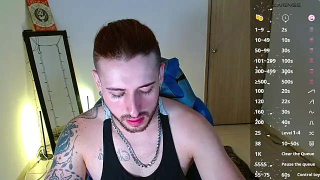 Snapshot of Ares_blue chatting on February 2025 11:06:02 AM Ares blue online show from February 2025 11:06:02 AM