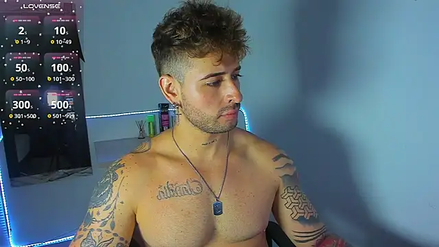 Snapshot of Ares_blue chatting on October 2025 01:09:01 PM Ares blue online show from October 2025 01:09:01 PM