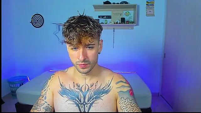 Snapshot of Ares_blue chatting on May 2026 11:20:01 AM Ares blue online show from May 2026 11:20:01 AM