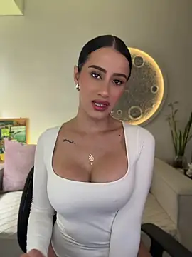 SarahhSmitth1 online show from June 2026 03:49:01 PM